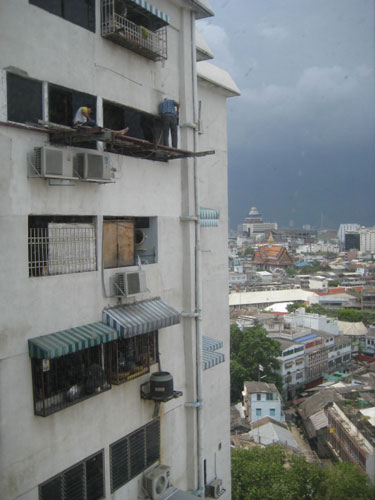 16 floors up and not a care in the world. Except falling to their death.