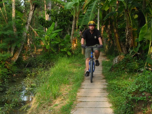 Me riding toward the camera. Despite the apparent scowl of rage, I'm having quite a good time. 